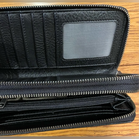 LIKE NEW-MATT & NAT Sublime Vegan Wallet Purity Wallet,black,double zip closure - Picture 3 of 6